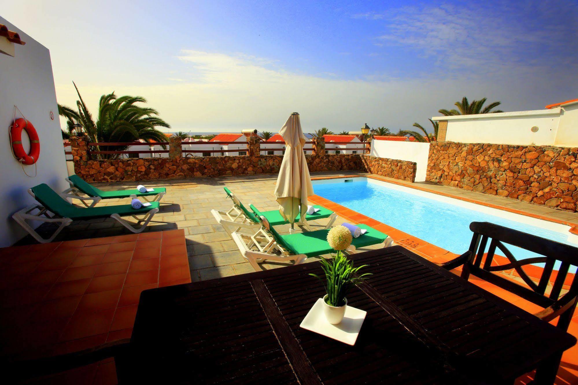 Vip Villas - Caleta Dorada Caleta De Fuste Exterior photo