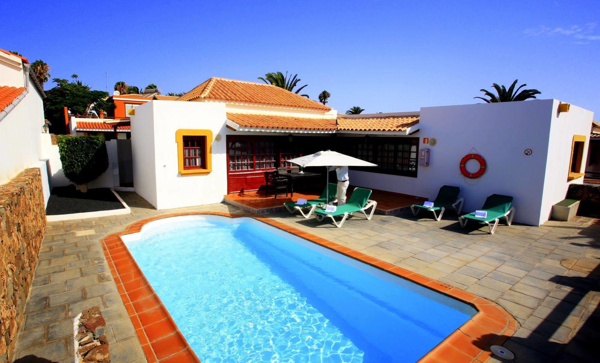 Vip Villas - Caleta Dorada Caleta De Fuste Exterior photo